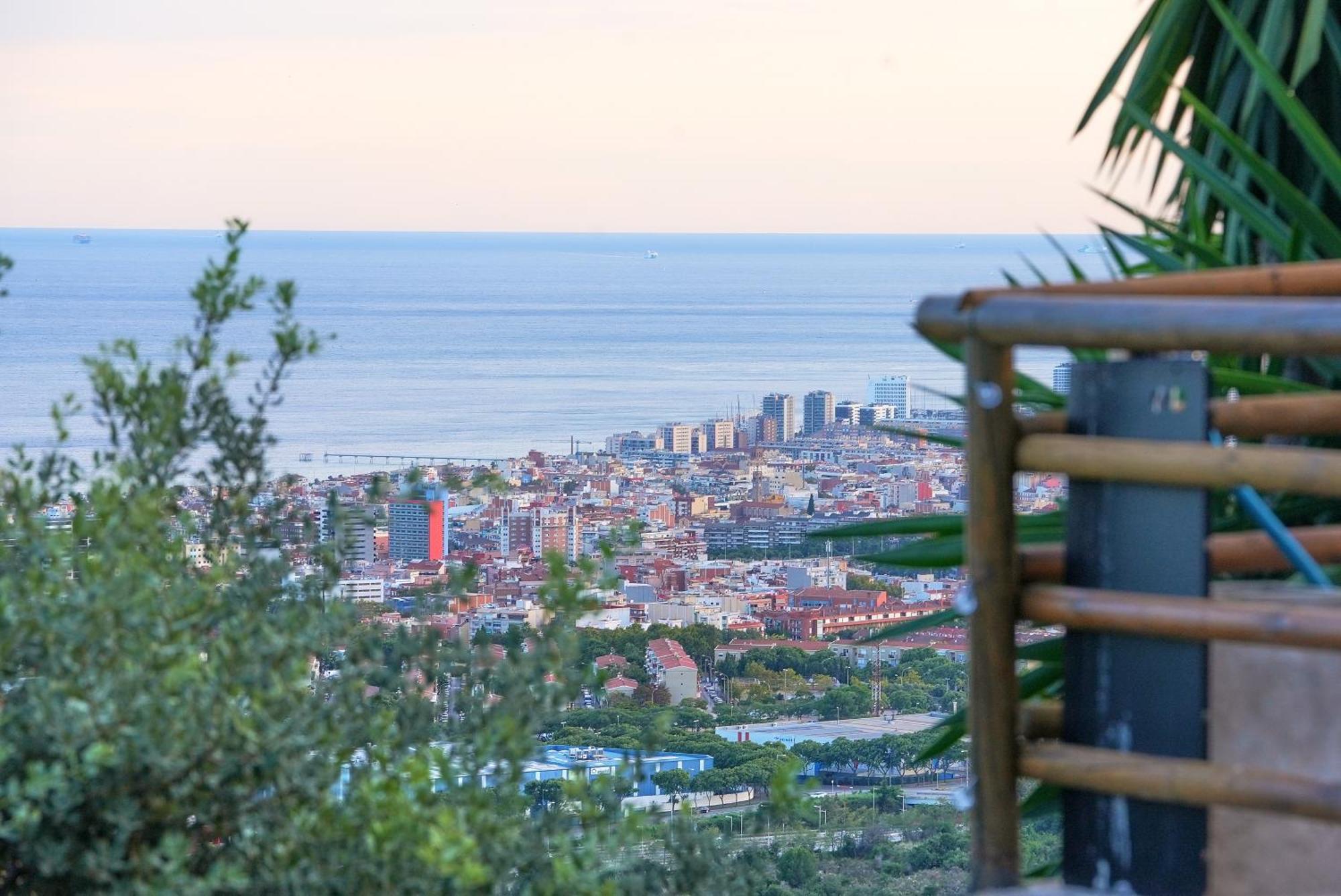 Aaa View Private Terrace Outdoor Heated Hot Tub Family Fun Villa Badalona Luaran gambar